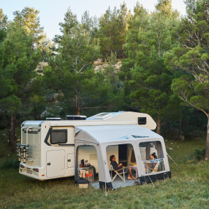 Predprostor Rally AIR Tour 330 M